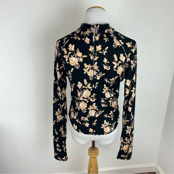 Free People Dinner Party Floral Printed Top Cutout / Black Combo Size M - Picture 8 of 10